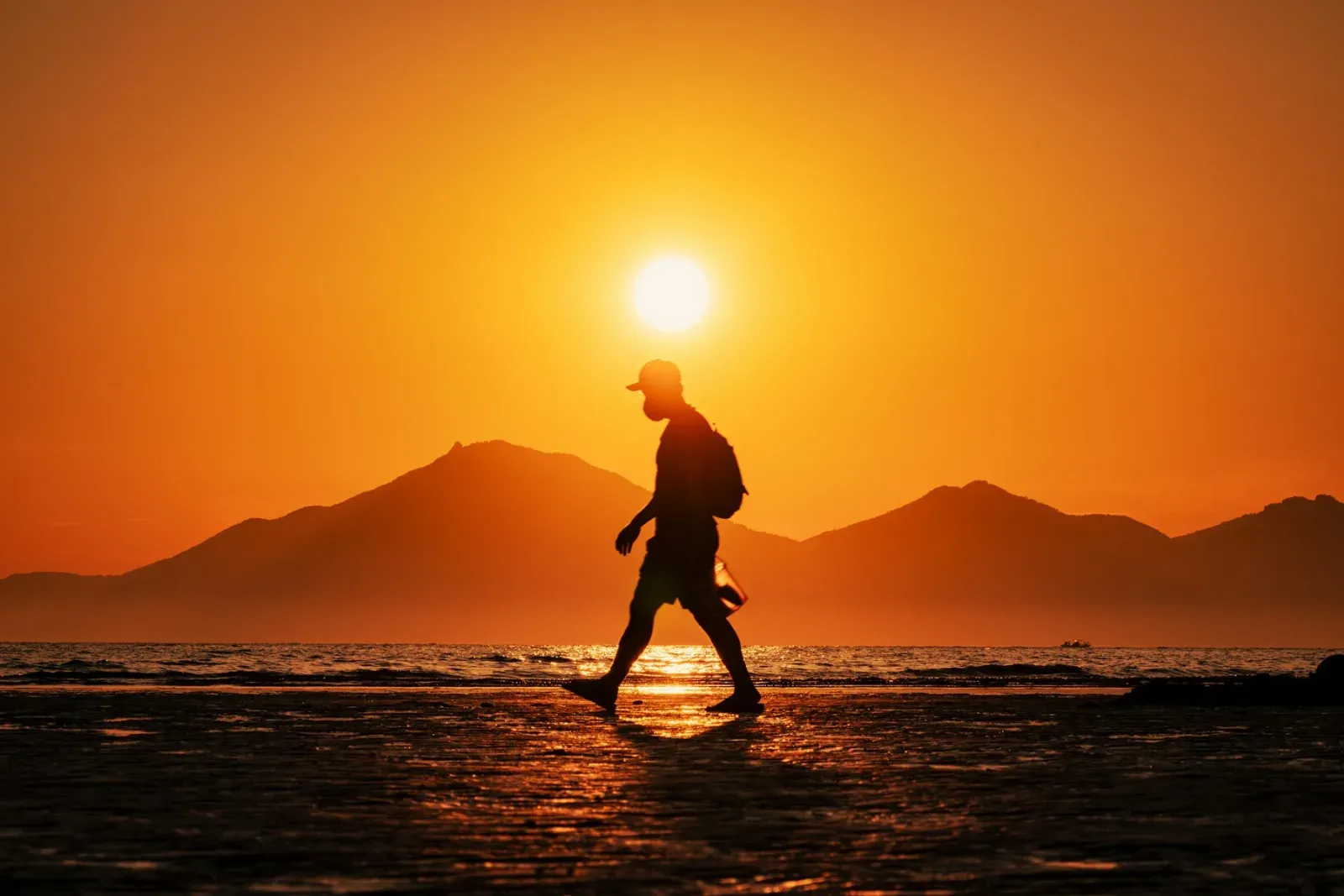 Dadaepo Beach at sunset in Busan