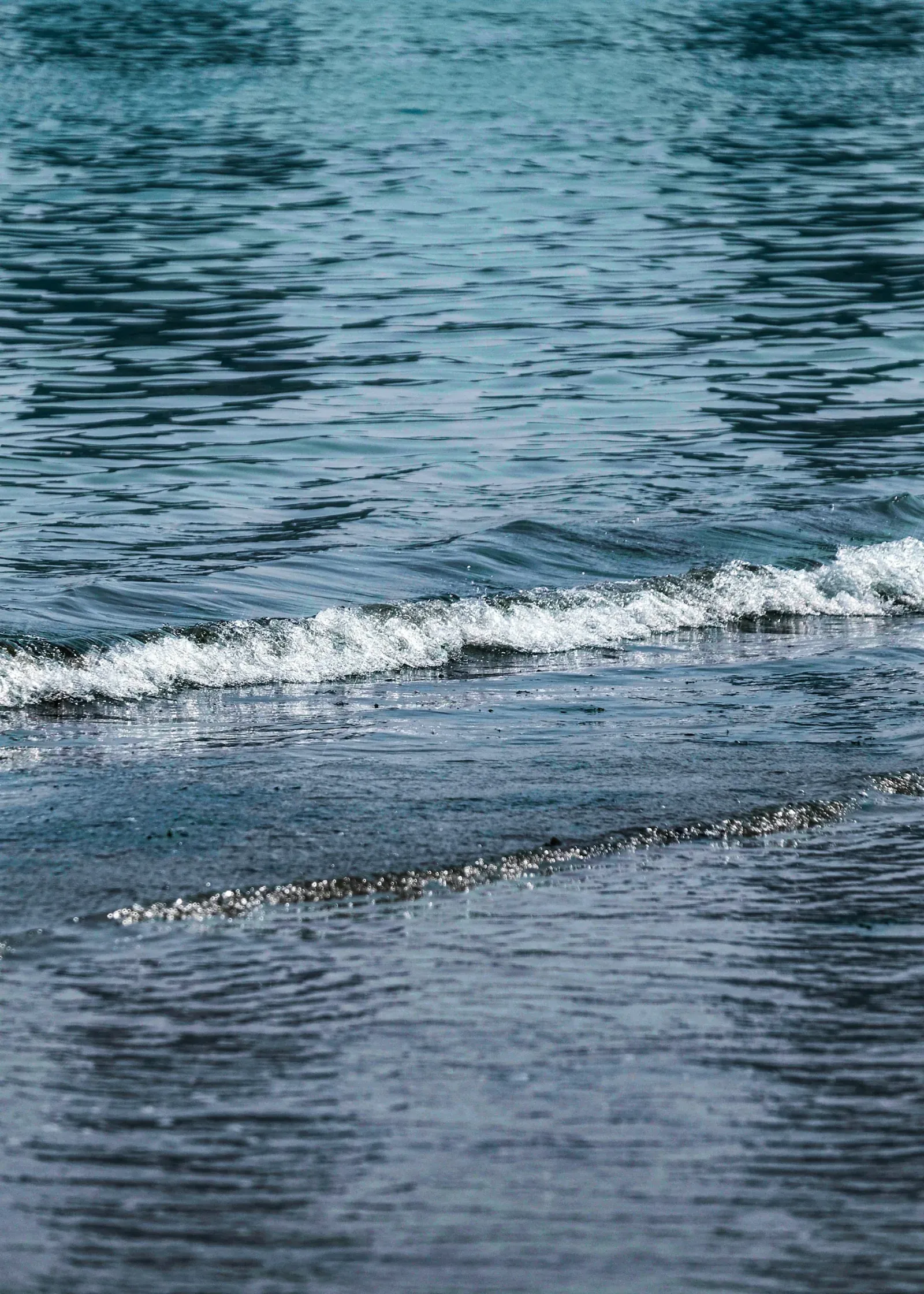 A wave breaking at Songjeong Beach